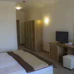 Paradise Otel 3*