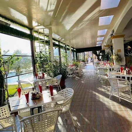 Hotel Paradise 3*